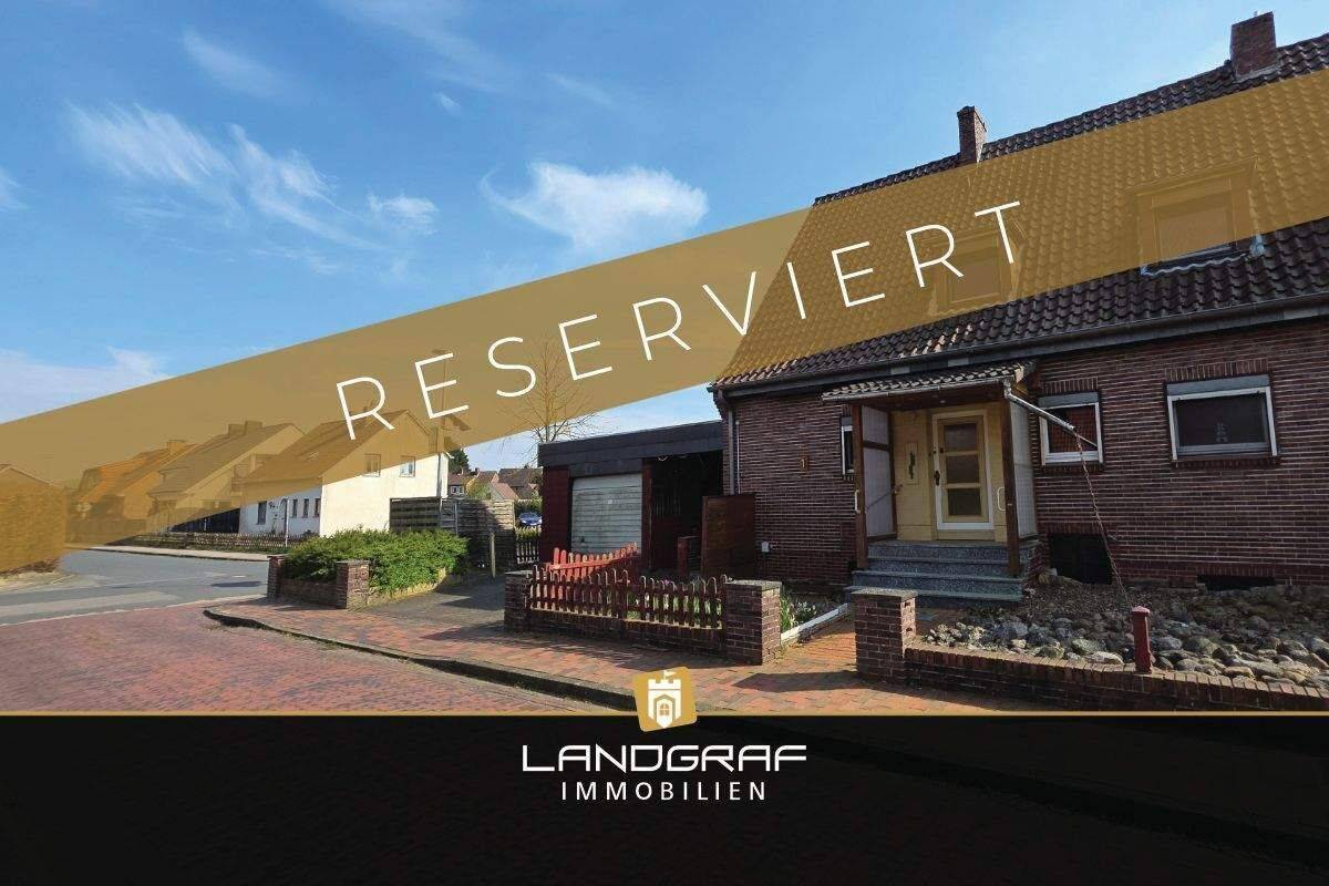 RESERVIERT! Charmante Doppelhaushälfte mit Potenzial auf tollem Endgrundstück mit Keller und Carport!, 27243 Dünsen