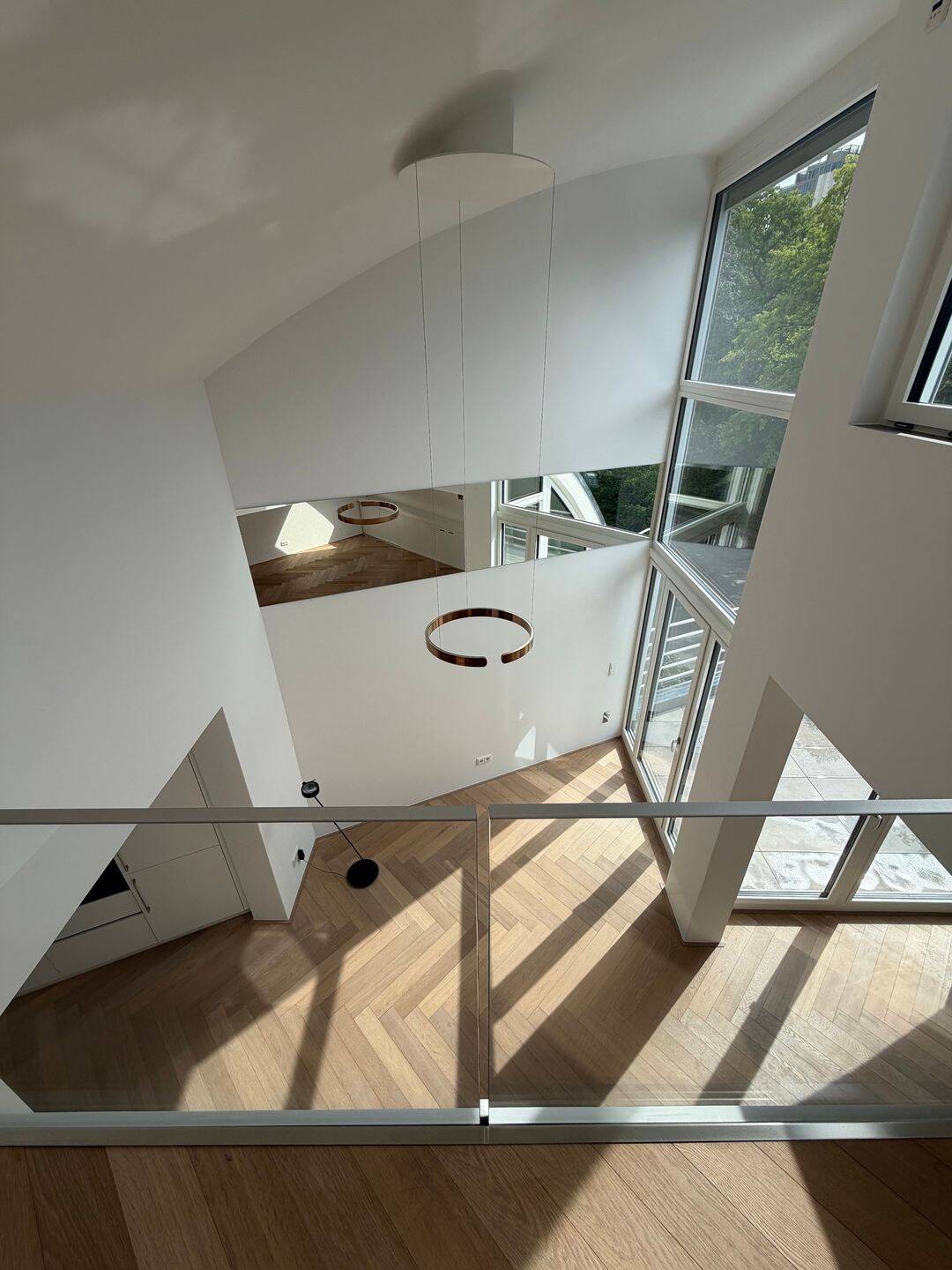 Loftartiges Wohnen in erster Reihe am „Normannenplatz“ – einzigartig, ruhig, uneinsehbar., 81925 München (Bogenhausen)