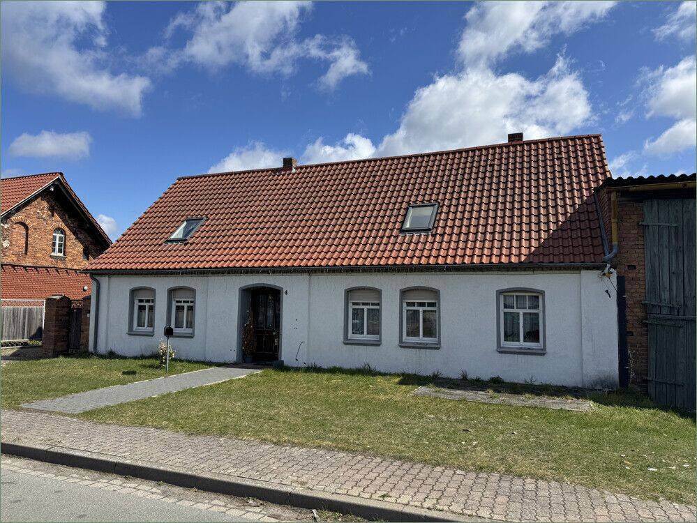 Einfamilienhaus mit zusätzlichem Grünland (5.549m²) in Trippigleben, 38486 Klötze