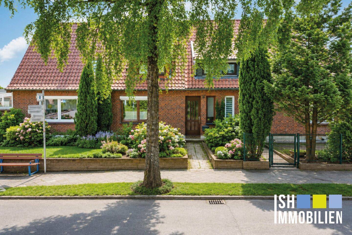 Gepflegtes Reihenhaus mit Garage und Terrasse, 21614 Buxtehude