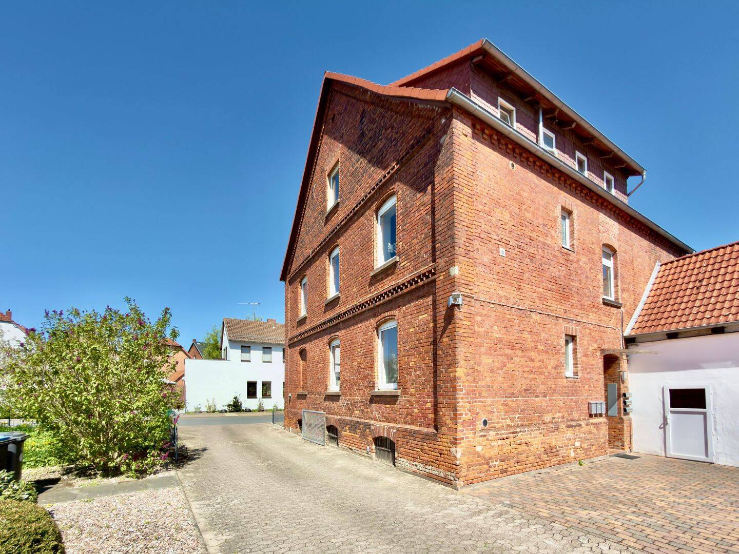 METEOR IMMOBILIEN : Mitten im “alten” Ortskern von Klein Berkel, 31789 Hameln