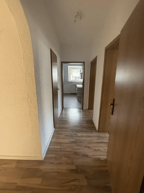 Großzügige 3-Zimmer-Dachgeschosswohnung in freistehendem Haus mit Stadtvilla-Charakter, 44143 Dortmund (Brackel Körne Mitte Schüren Wambel)