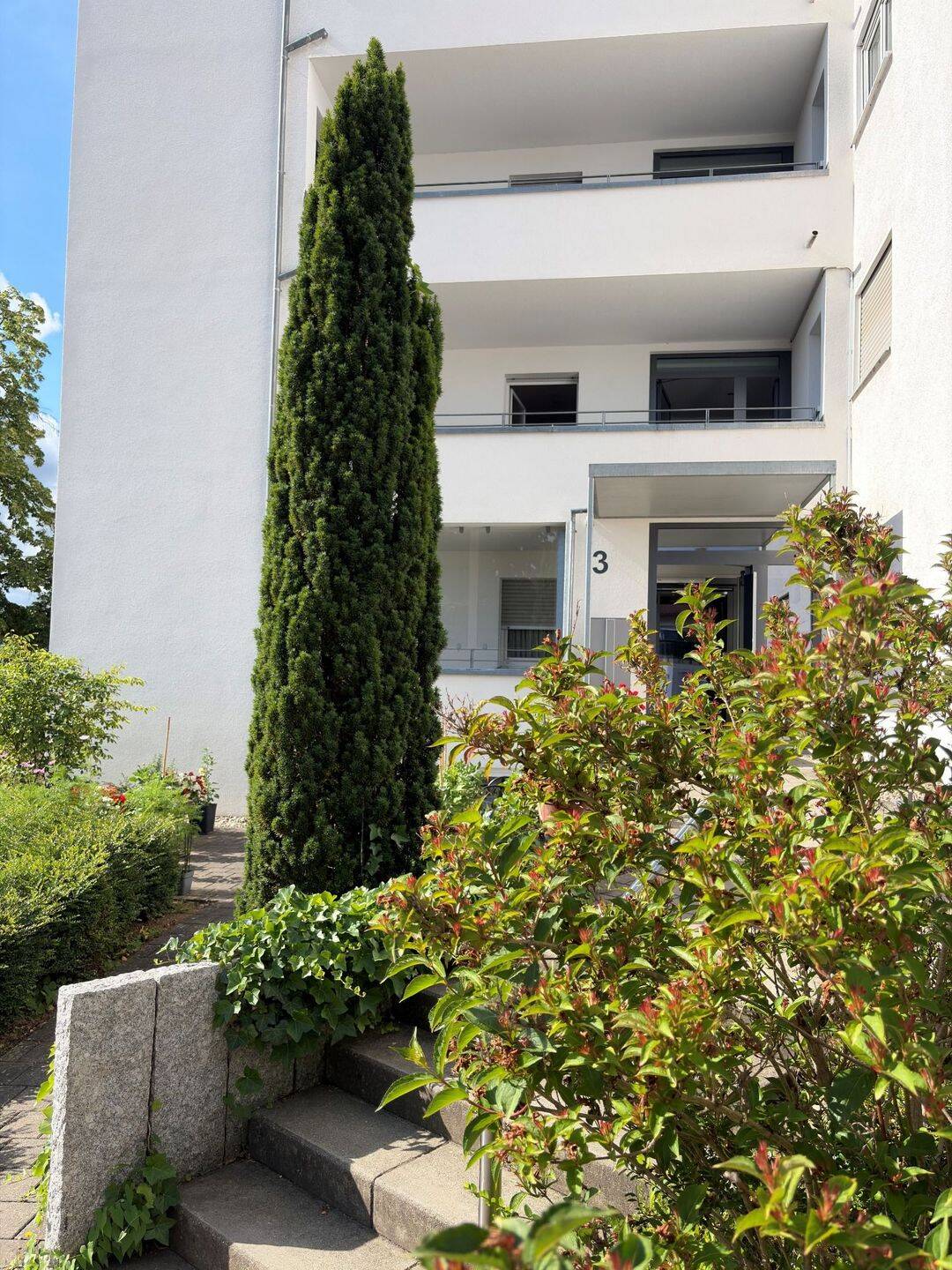 Helle 3-Zimmer-Wohnung mit Balkon und Aussicht in Göppingen, 73035 Göppingen