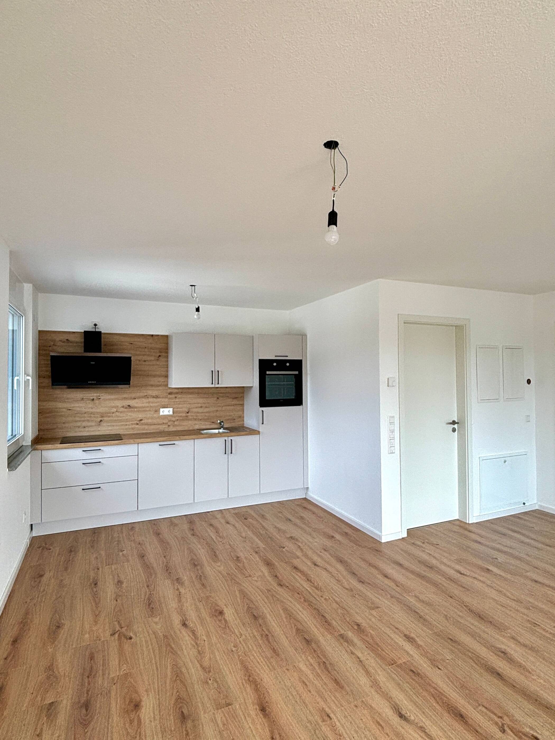 1,5-Zimmer Neubau-Wohnung in VS-Schwenningen mit EBK in bevorzugter Lage, 78054 Villingen-Schwenningen