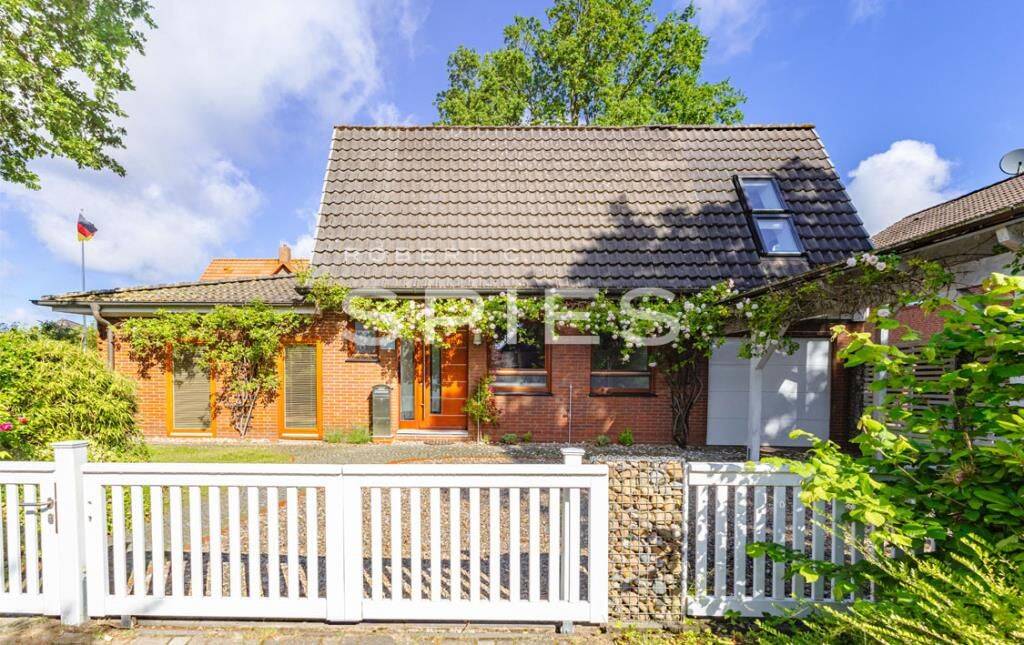 Charmantes Einfamilienhaus mit individuellem Charakter in ruhiger Wohnlage von Hude, 27798 Hude (Oldb) (Hude)
