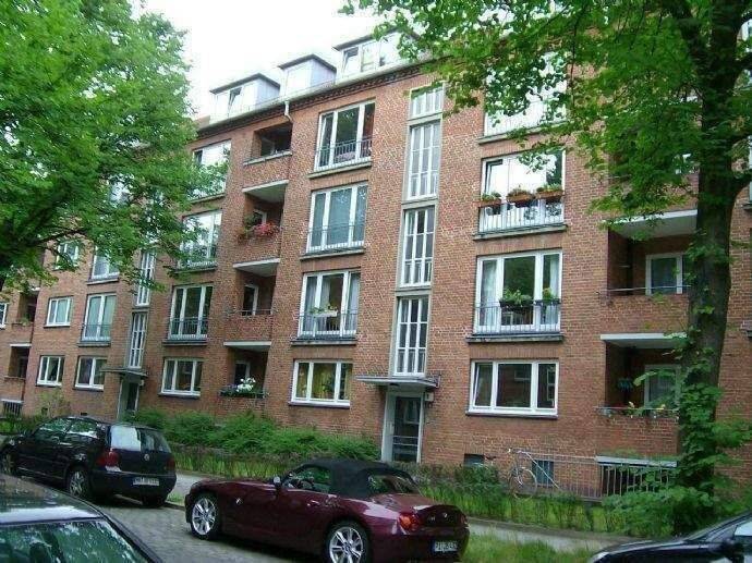 Helle 2,5-Zimmer-Wohnung in Top-Lage mit perfekter Infrastruktur: U-Bahn und Hamburger Meile in nur 2 Gehminuten, 22081 Hamburg (Hamburg-Nord Barmbek-Süd Uhlenhorst)