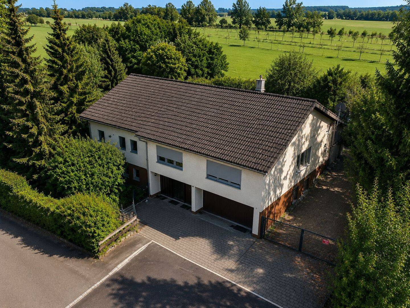 Großzügiges Wohnhaus nahe dem Naturschutzgebiet Eselsburger Tal in Herbrechtingen-Eselsburg, 89542 Herbrechtingen