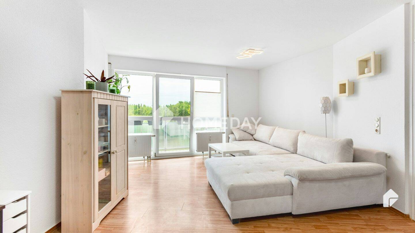 Stilvoll Wohnen in Leipzig-Seehausen: Zwei-Zimmer-Wohnung mit Balkon, EBK, Tiefgarage und Aufzug, 4356 Leipzig (Seehausen Wiederitzsch)