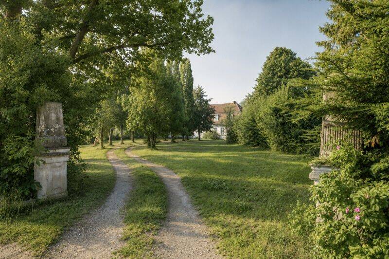 Denkmalgeschütztes Rittergut mit 2,6 ha Land, 17039 Beseritz