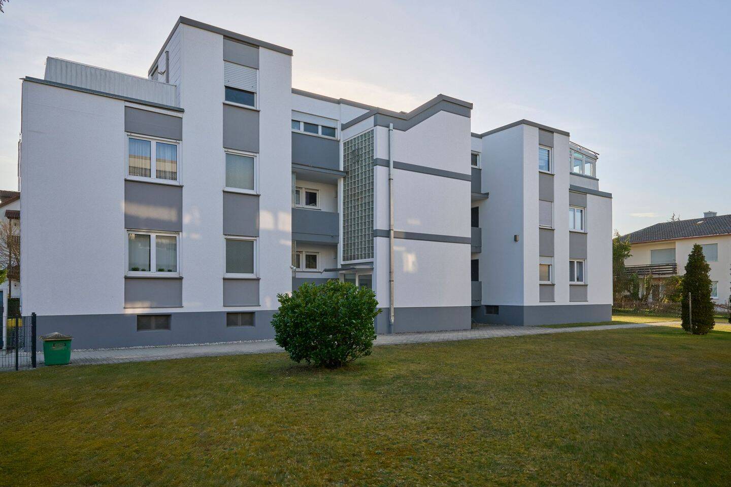 Vermietete 3-Zimmerwohnung mit zwei Südwest-Balkonen, 82140 Olching