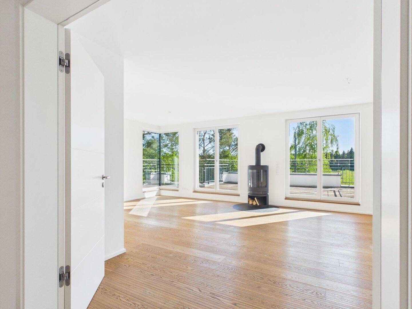Willkommen in Ihrem Penthouse mit Dachterrasse in ruhiger Waldrandlage, 81827 München (Ramersdorf-Perlach Trudering-Riem)