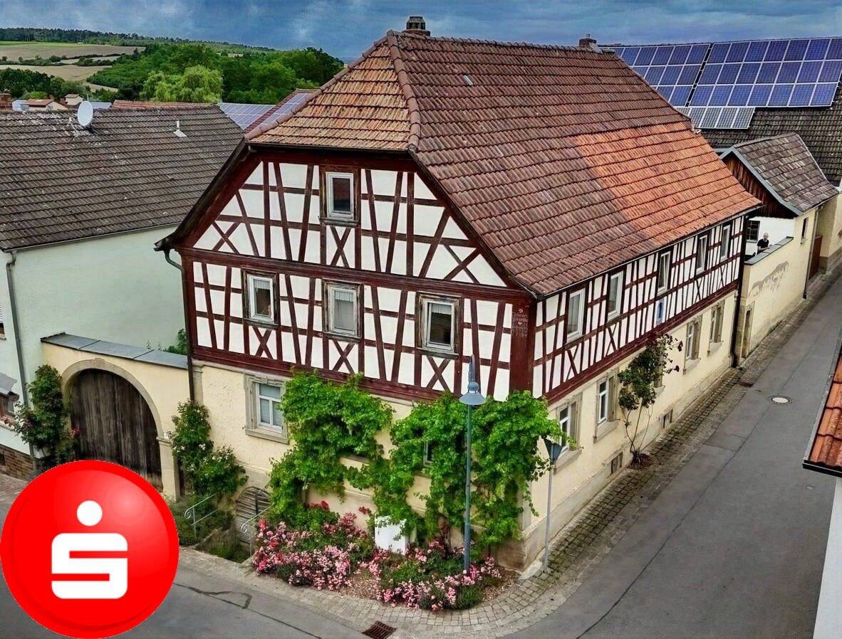 Fachwerkhaus mit viel Platz in 97618 Heustreu, 97618 Heustreu