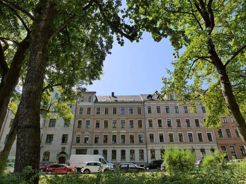 (EF1188_M) Chemnitz: Schloßchemnitz, großzügiges, neu möbliertes Apartment am Schloßpark mit Balkon und Aufzug – Chemnitz – Bild 1 von 3