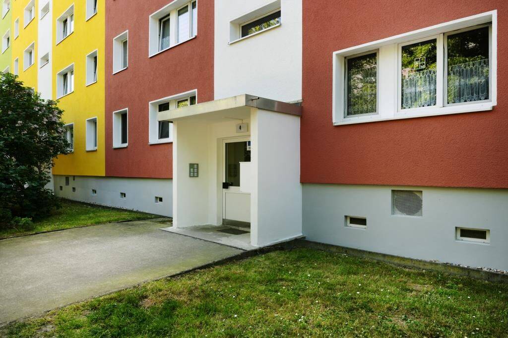 Bezugsfrei. Frisch renoviert. Mietdeal. / Move-in ready. Freshly renovated. Special rental offer., 6132 Halle (Saale) (Ammendorf-Beesen Planena Radewell-Osendorf Silberhöhe)