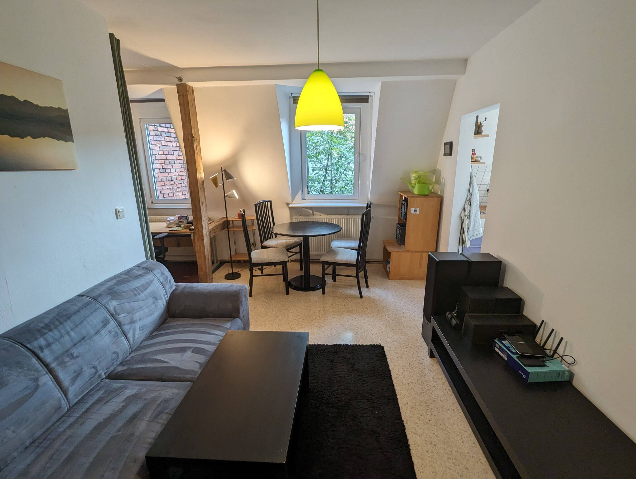 2 Zimmer Küche Bad ca 40 qm mit Einbauküche, 90429 Nürnberg