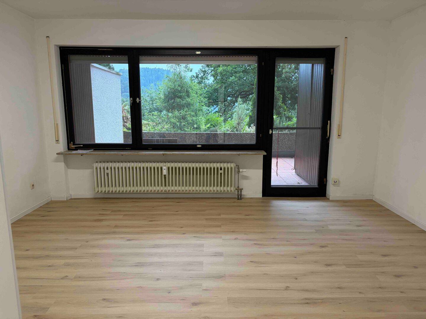 Helle 1-Zimmer-Wohnung mit großer Terrasse und Stellplatz in Bad Liebenzell, 75378 Bad Liebenzell