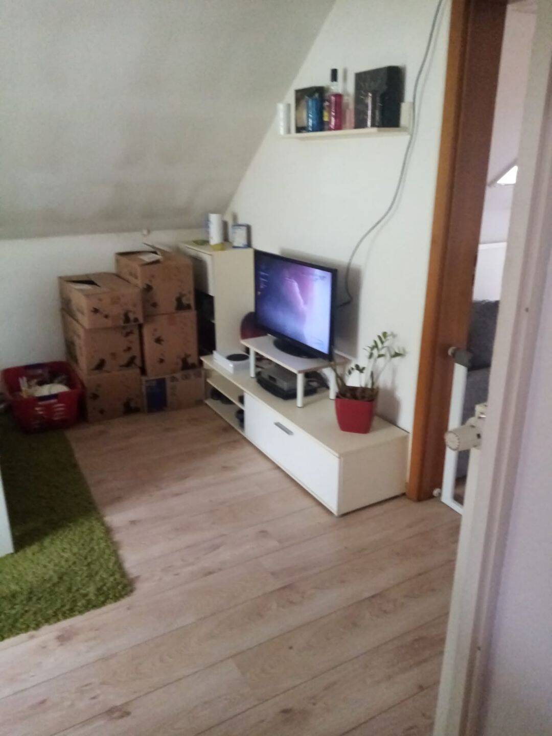 Schöne Wohnung in Schwarzach am Main mit Stellplatz zu vermieten, 97359 Schwarzach a. Main