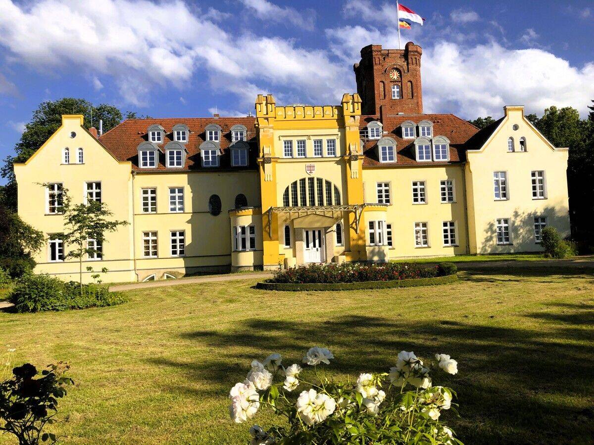 Neue Dachgeschosswohnung „Vietgest“ im Schloss Lelkendorf, 17168 Groß Wüstenfelde
