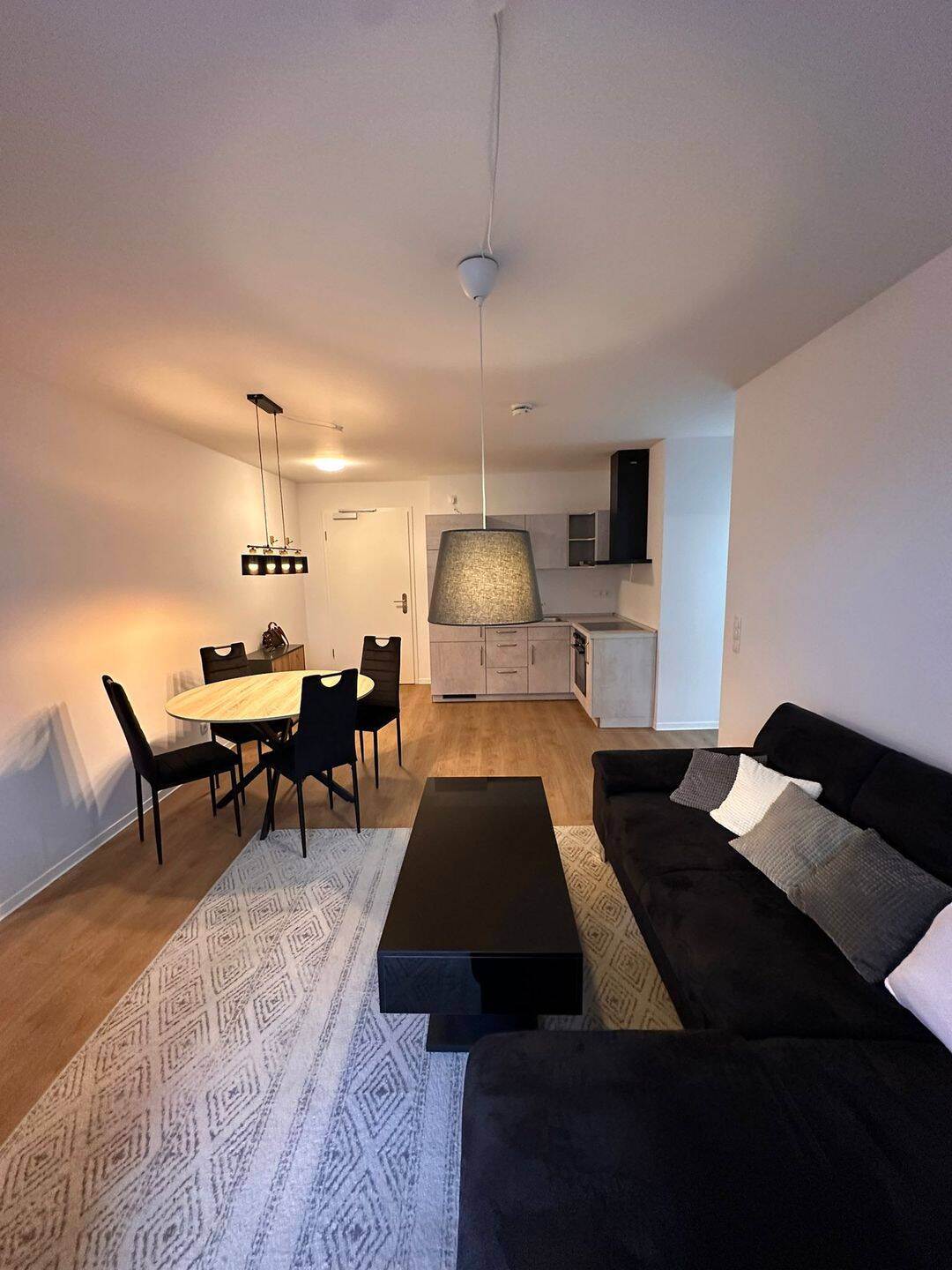 Neubau: Attraktive 2 – Zimmer Wohnung mit Tageslichtbad und großem Balkon, 22844 Norderstedt