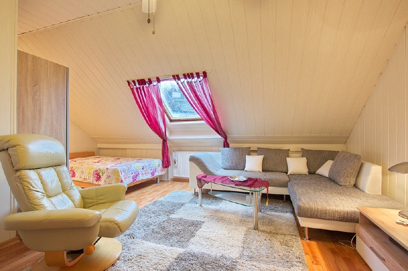 Gemütliches Dachgeschossapartment – Ideal für Berufspendler, 45665 Recklinghausen