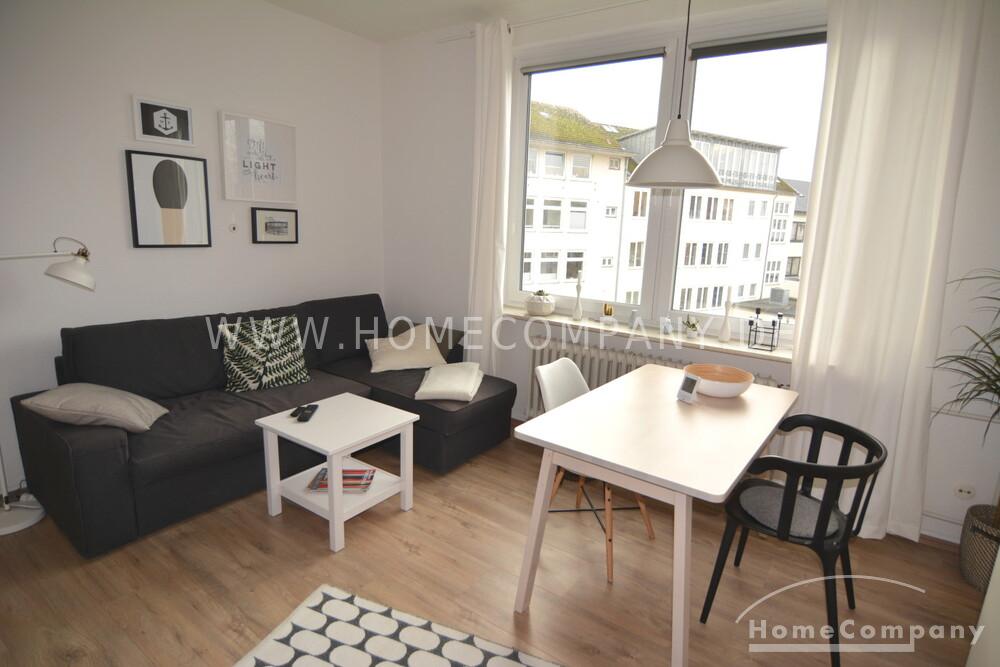 Zentrale Lage, helle Wohnung in Kiel, 24103 Kiel (Altstadt Damperhof Exerzierplatz Vorstadt)