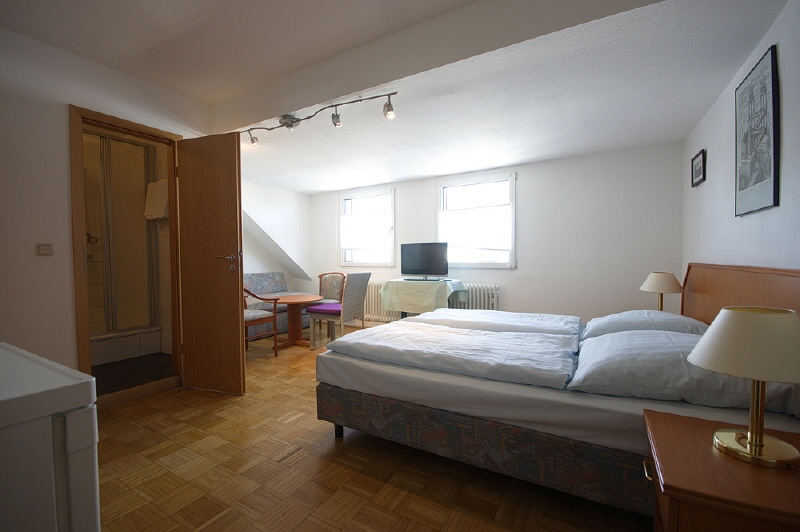 WG-Zimmer mit Bad & WLAN in Top-Lage Essen, 45131 Essen (Rüttenscheid)