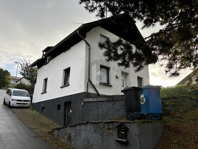 Charmantes Haus mit Fernsicht in Lünebach, 54597 Lünebach