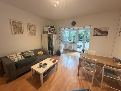 Charmante 2-Zimmer-Wohnung in Top-Lage, 79102 Freiburg im Breisgau (Oberau Waldsee Wiehre)