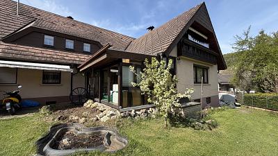 Familienparadies mit Garten und Sauna in Wehingen, 78564 Wehingen