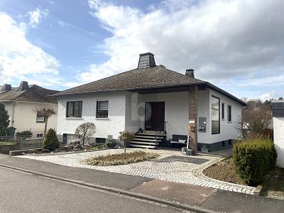 Familienparadies mit Wintergarten in Elz, 65604 Elz
