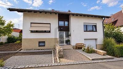 Familienparadies mit Potential in Reutlingen, 72766 Reutlingen
