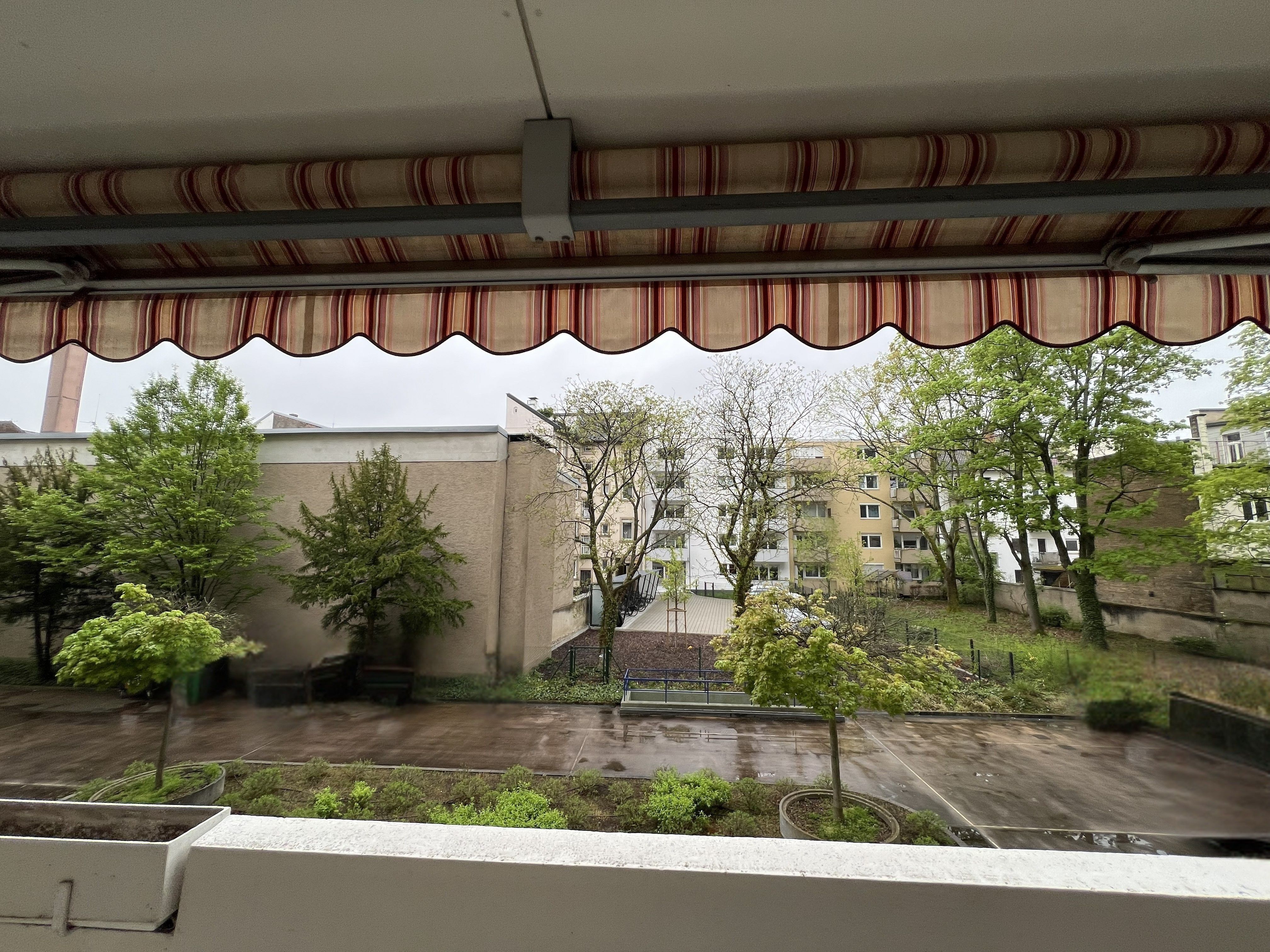 Helle 3-Zimmer-Wohnung mit Balkon ins Grüne, 76133 Karlsruhe