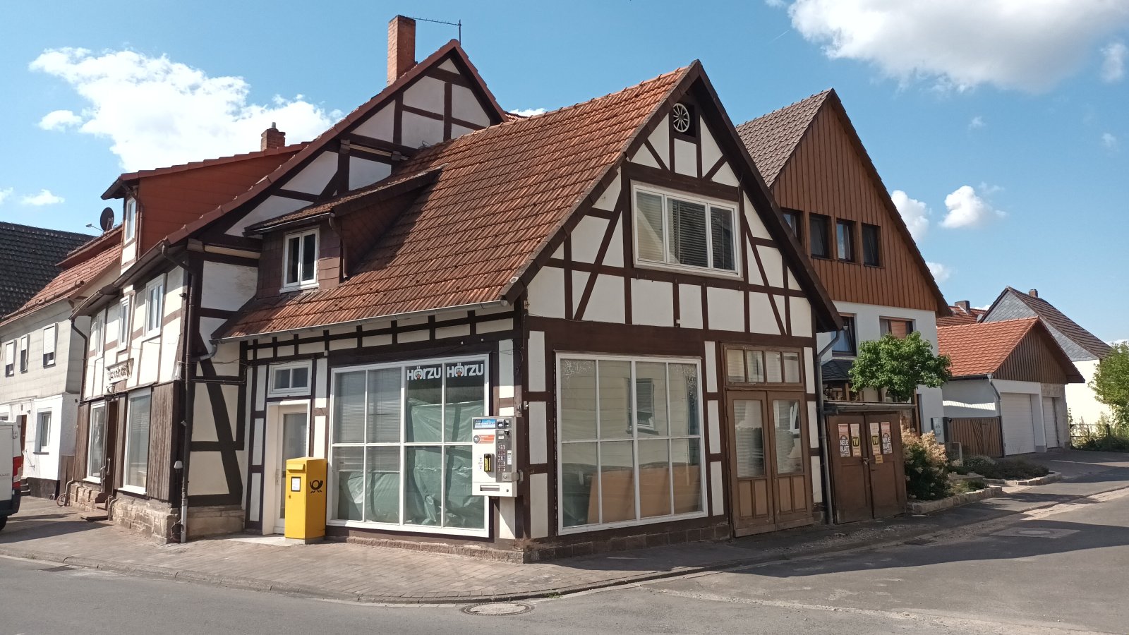 Charmantes Zweifamilienhaus Laden in Wesertal, 34399 Wesertal