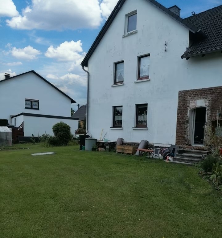 Gepflegtes Einfamilienhaus mit Doppelscheune, 57583 Nauroth