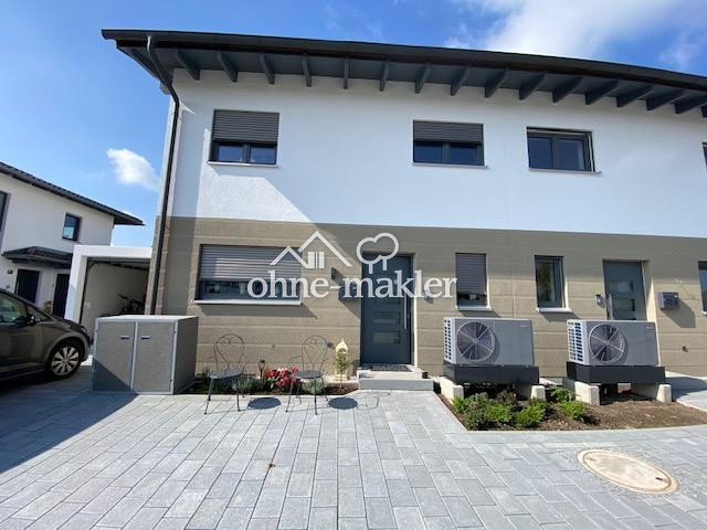 Moderne DHH mit Energieeffizienz A im idyllischen Ittling, 94315 Straubing
