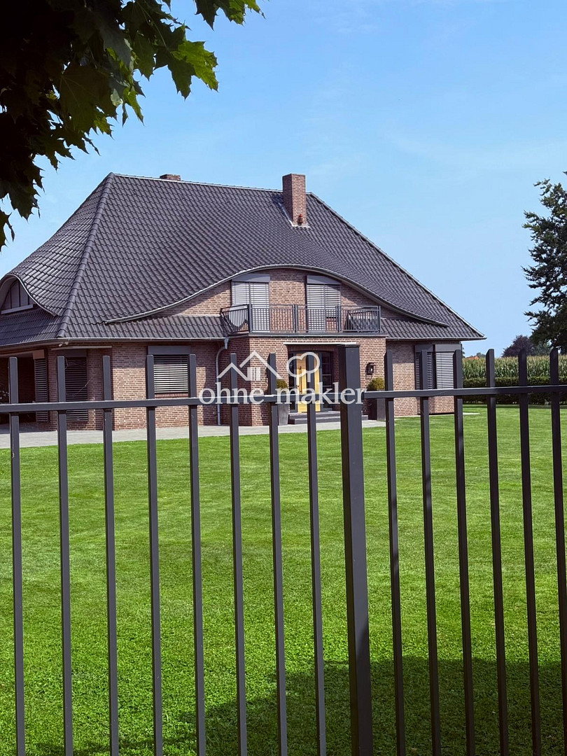 Exklusives Haus mit Pool und großer Parkanlage, 49429 Visbek