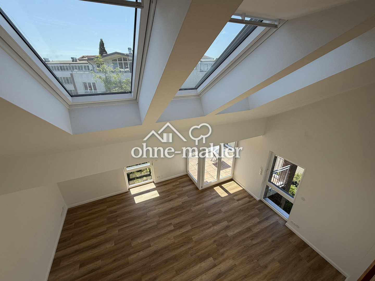 Großzügige Dachgeschosswohnung mit Balkon, 21244 Buchholz in der Nordheide