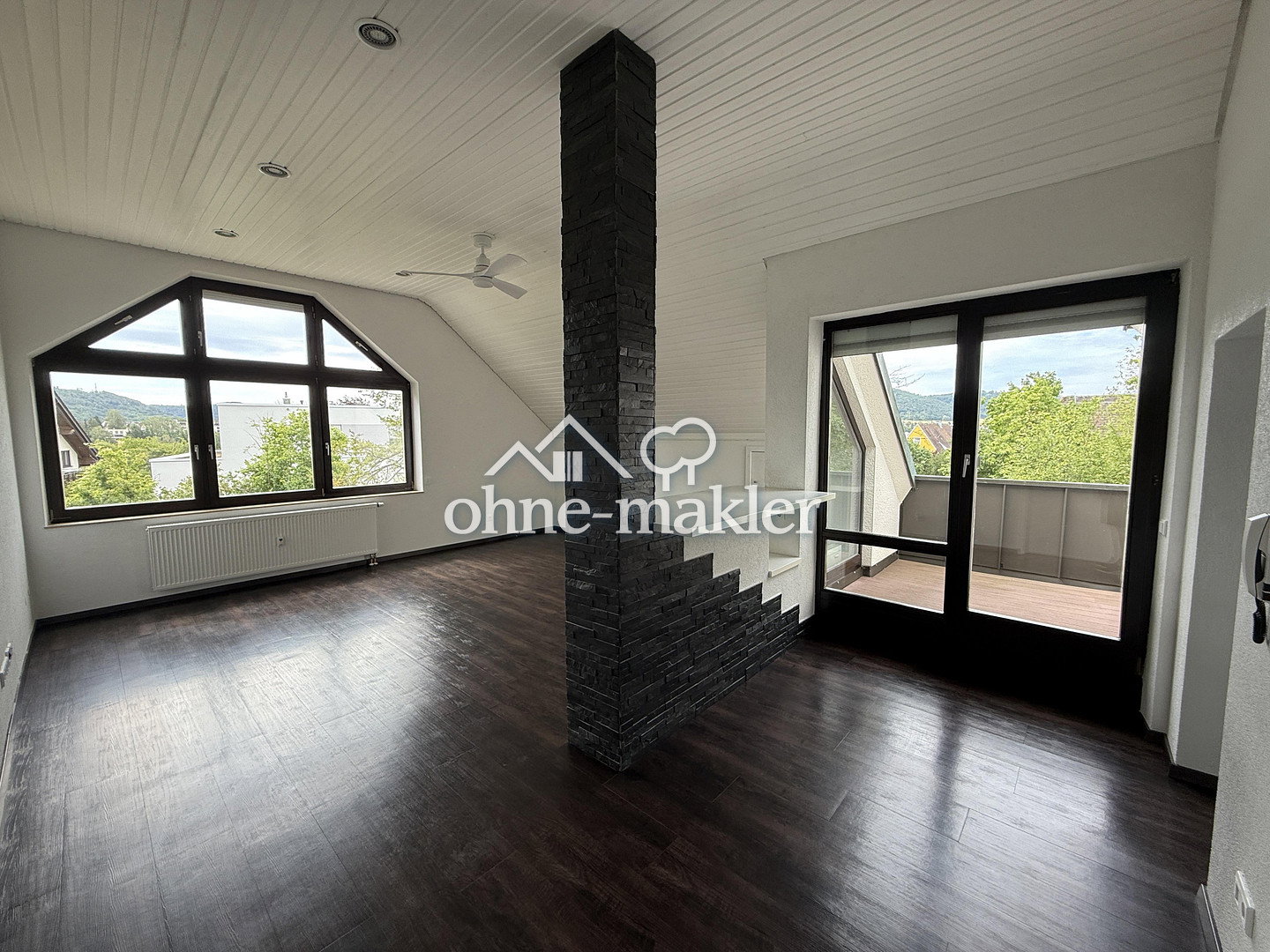 Dachgeschosswohnung mit Ausblick in Aalen-Blümert, 73431 Aalen