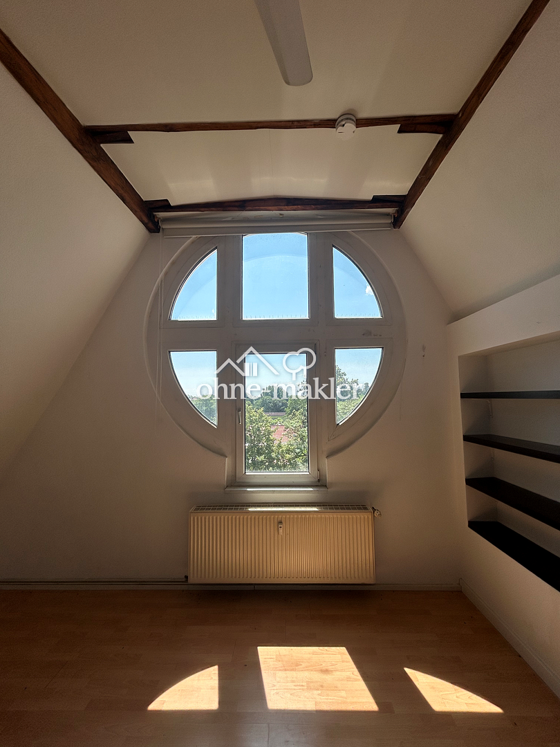 Dachgeschosswohnung mit Flair in Magdeburg, 39108 Magdeburg (Altstadt Stadtfeld Ost)