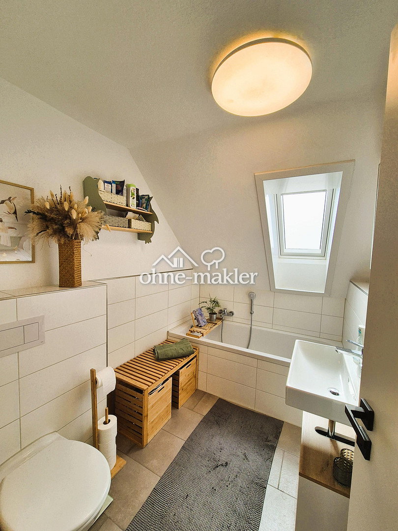 Seeblick genießen – renoviertes Einfamilienhaus, 91720 Absberg