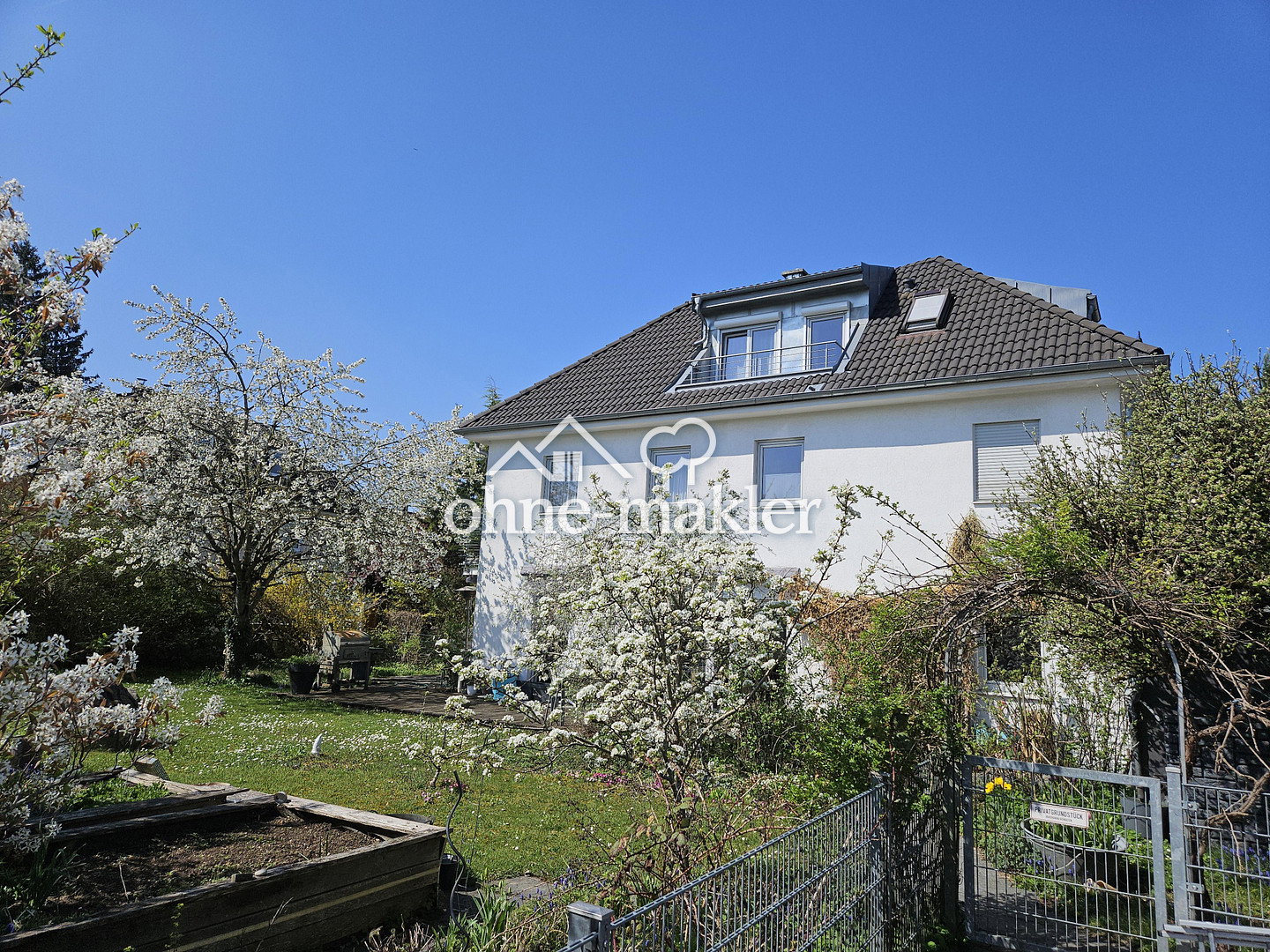 Münchner Traumhaus mit Gartenparadies, 80997 München (Allach-Untermenzing Moosach Pasing-Obermenzing)