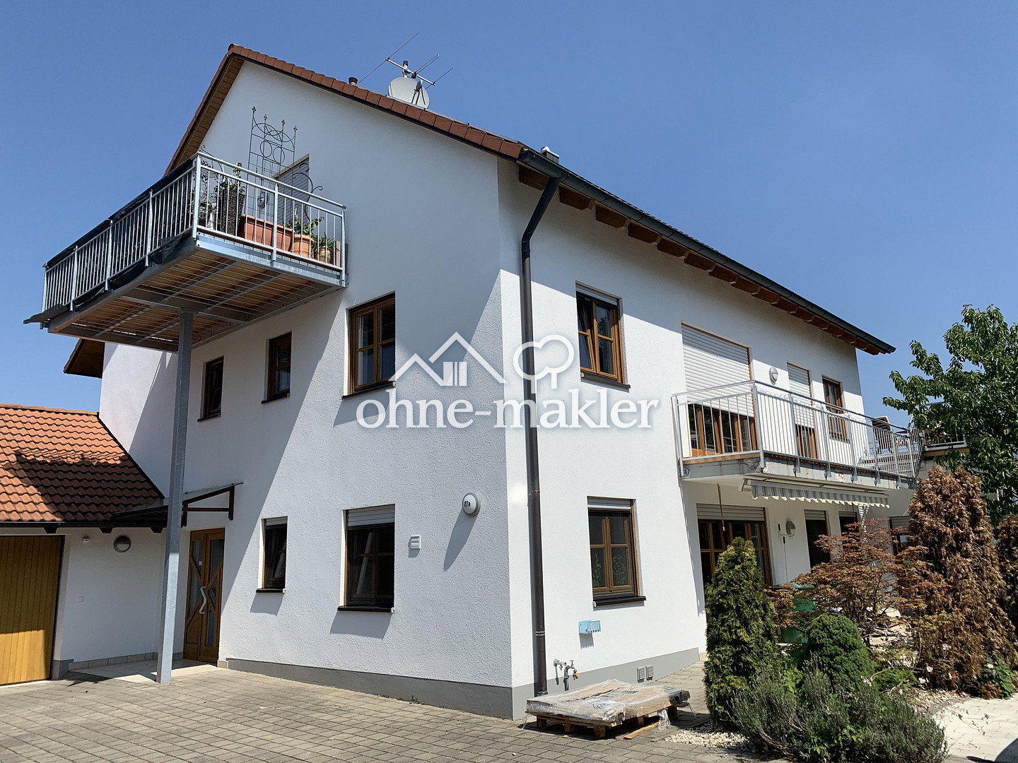 Helle Dachgeschosswohnung in Meitingen – Balkon inklusive, 86405 Meitingen