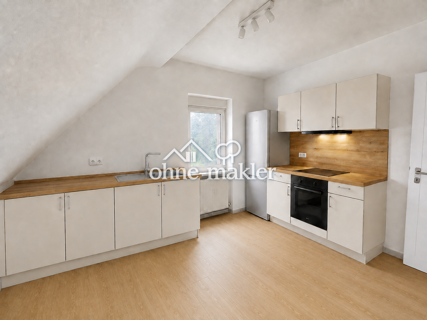 Helle 3-Zimmer-Dachgeschosswohnung in Hahnenbach, 55606 Hahnenbach