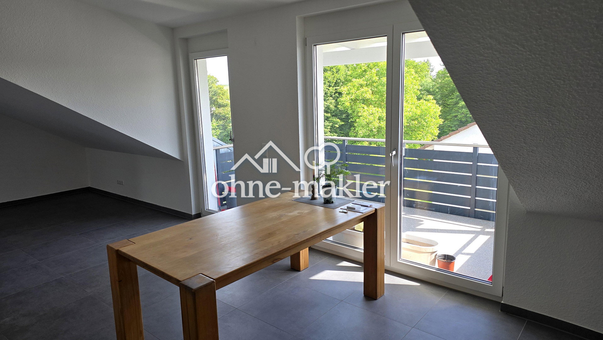 Dachgeschosswohnung in Stebbach – Modern & Grün, 75050 Gemmingen