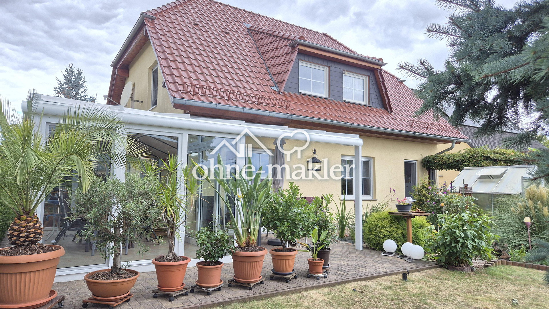 Familie sucht grünes Zuhause in Leuna, 6237 Leuna