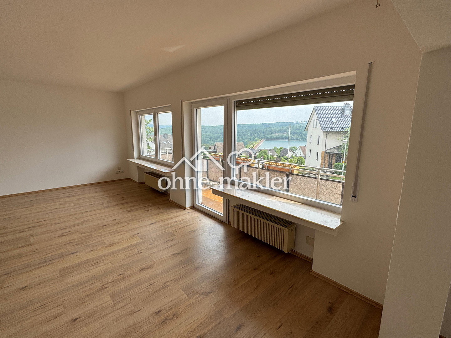 Seeblick und Balkon - perfekte Lage am Sorpesee, 59846 Sundern (Sauerland)