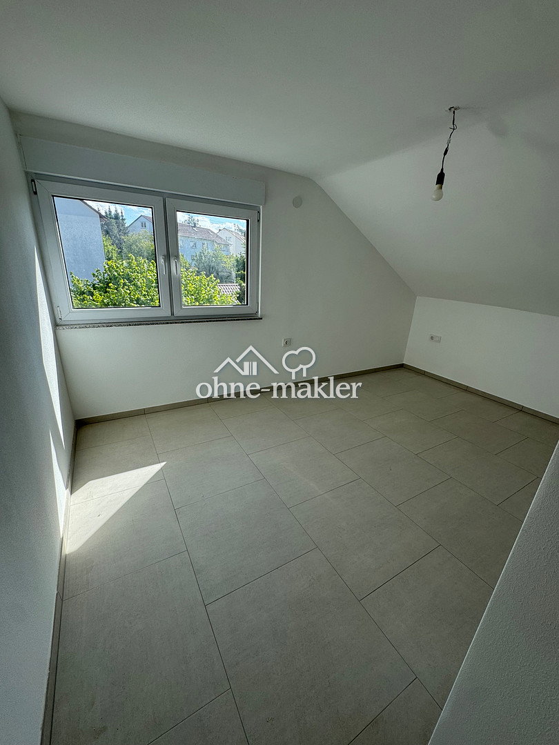 Dachgeschosswohnung in Backnang – Neubaugefühl, 71522 Backnang