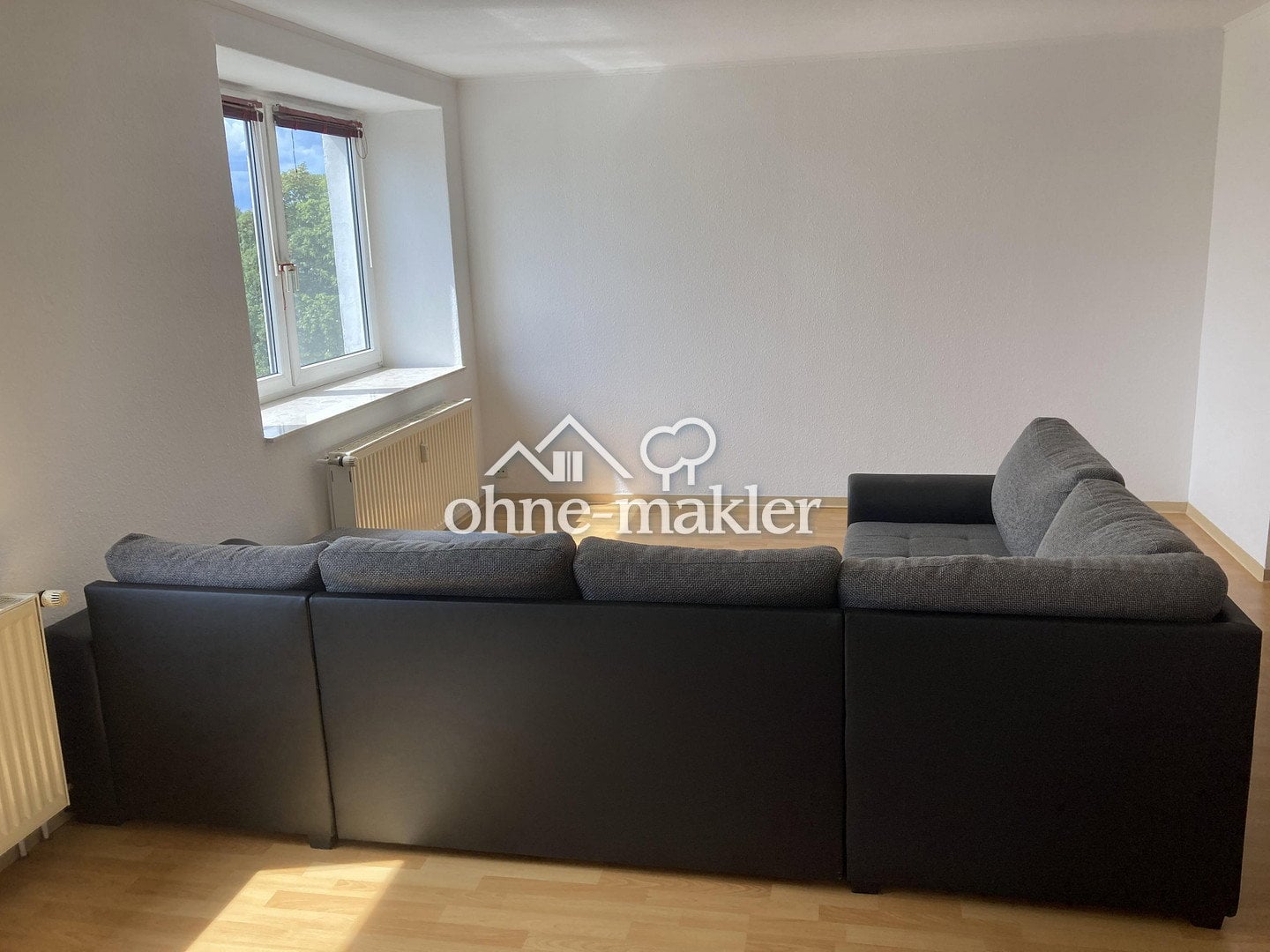 Ruhige 2-Zimmer-Wohnung mit Grünblick, 9217 Burgstädt