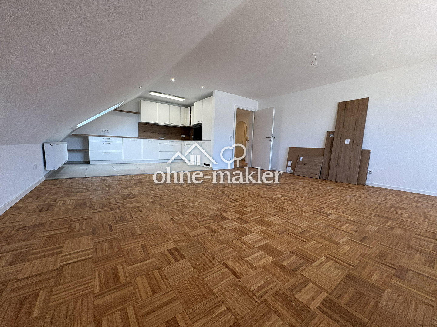 Dachgeschosswohnung mit Erstbezug in Karlsbad, 76307 Karlsbad