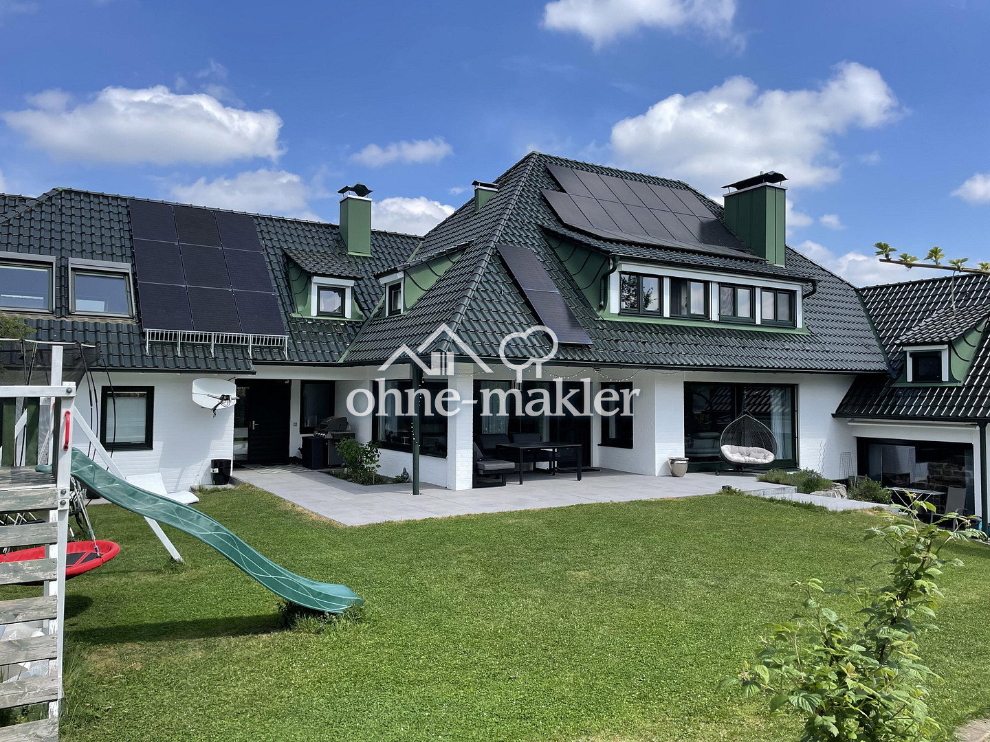 Villa mit 3 Wohnungen – Traumlage in Dietenheim, 89165 Dietenheim
